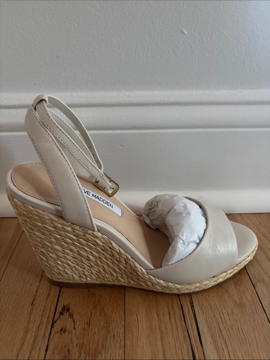 Steve Madden Shoes - Steve Madden Bone Leather women’s wedge - Bone (Off-White)